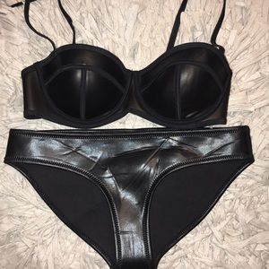 NEVER WORN TRIANGL SWIMSUIT